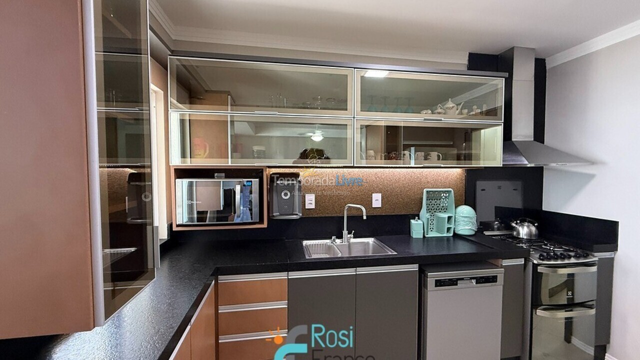 Apartamento para alquiler de vacaciones em Itapema (Meia Praia Frente Mar)