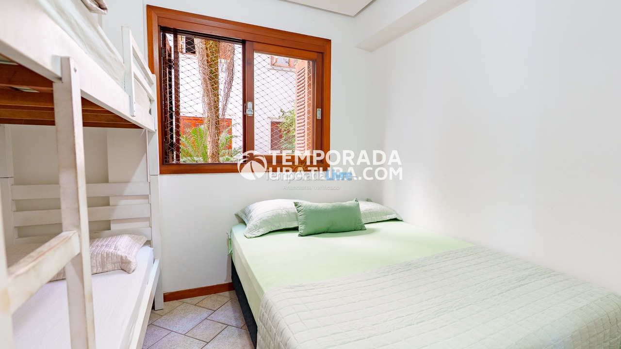 Apartamento para aluguel de temporada em Ubatuba (Praia Grande)