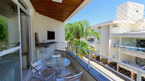 Hermoso apartamento en Praia Brava, a 100 metros del mar
