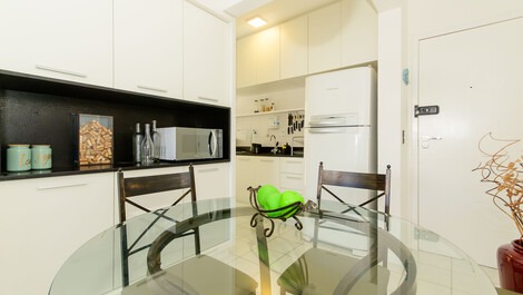 Hermoso apartamento en Praia Brava, a 100 metros del mar