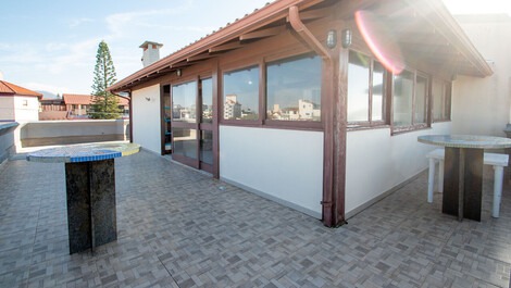 Beautiful Ocean Front Penthouse with Incredible View