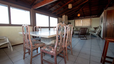 Beautiful Ocean Front Penthouse with Incredible View