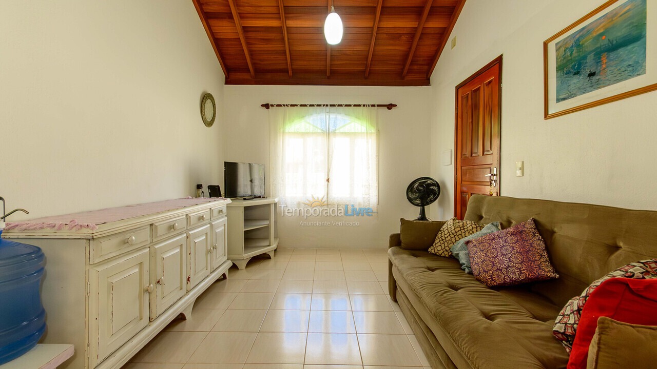 Casa para aluguel de temporada em Florianópolis (Cachoeira do Bom Jesus)
