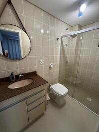3 bedrooms, one of which is a suite.