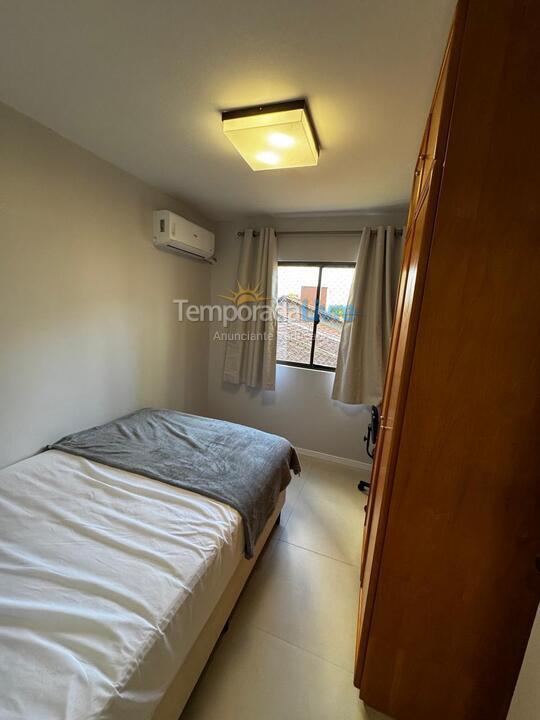Apartment for vacation rental in Itapema (Meia Praia)