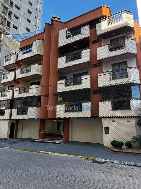 Apartment for vacation rental in Itapema (Meia Praia)