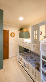 Quarto 2 com beliche e bicama 