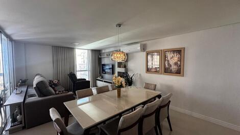 Apartamento de 3 dormitorios, 2 de ellos suites.