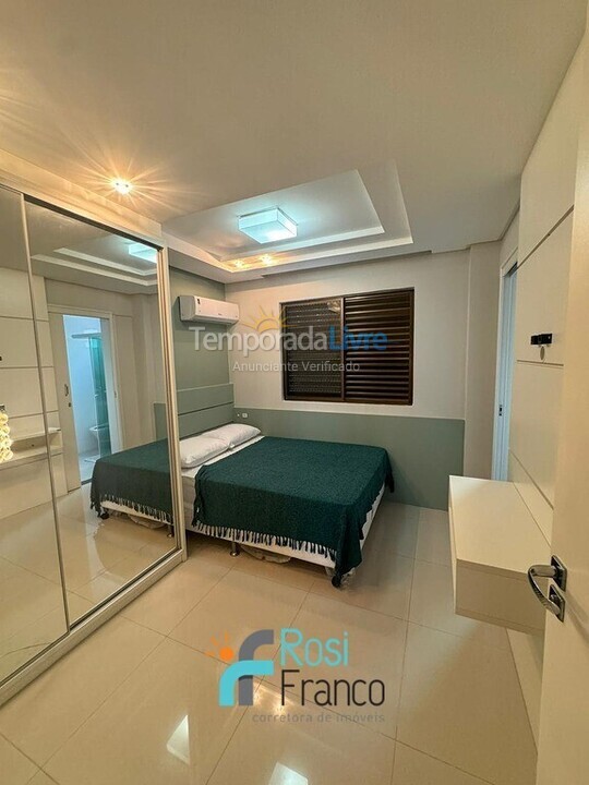 Apartment for vacation rental in Itapema (Meia Praia Frente Mar)