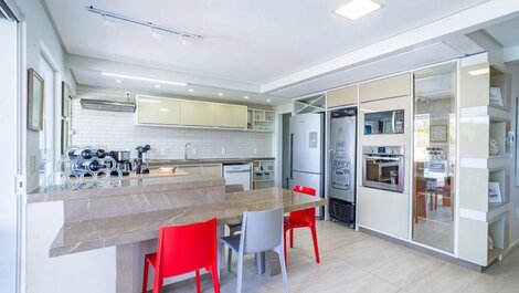 SEASIDE WITH SWIMMING POOL - 05 BEDROOMS - MARISCAL DUPLEX