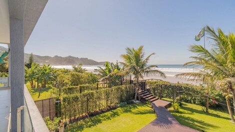 SEASIDE WITH SWIMMING POOL - 05 BEDROOMS - MARISCAL DUPLEX