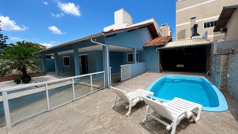 House for rent in Bombinhas - Praia de Bombas