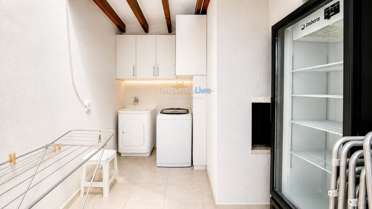 Apartamento para aluguel de temporada em Bombinhas (Praia de Bombinhas)