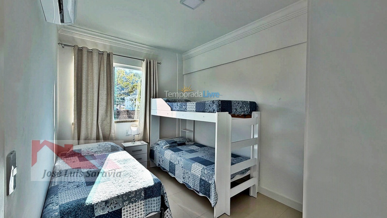 Apartamento para aluguel de temporada em Bombinhas (Praia de Bombas)