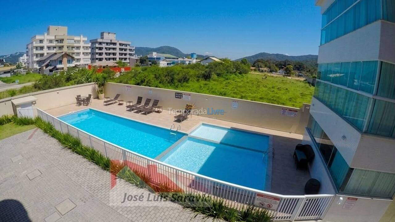 Apartamento para aluguel de temporada em Bombinhas (Praia de Bombas)