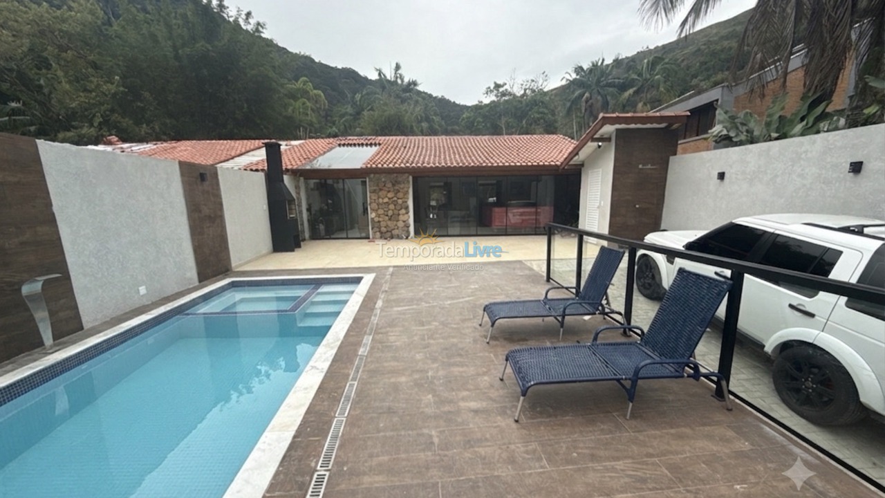 Casa para alquiler de vacaciones em Caraguatatuba (Martim de Sá)