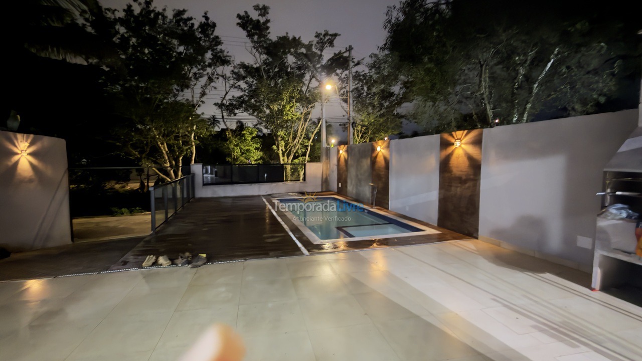 Casa para alquiler de vacaciones em Caraguatatuba (Martim de Sá)