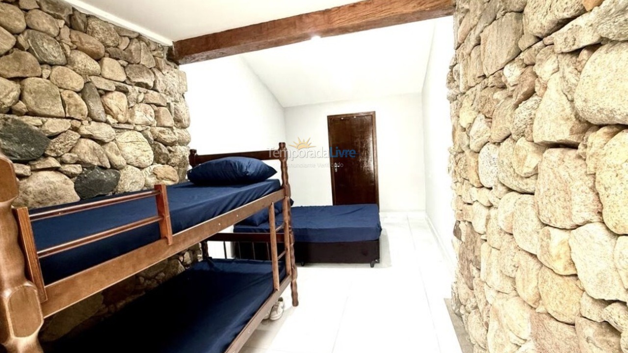 Casa para alquiler de vacaciones em Caraguatatuba (Martim de Sá)