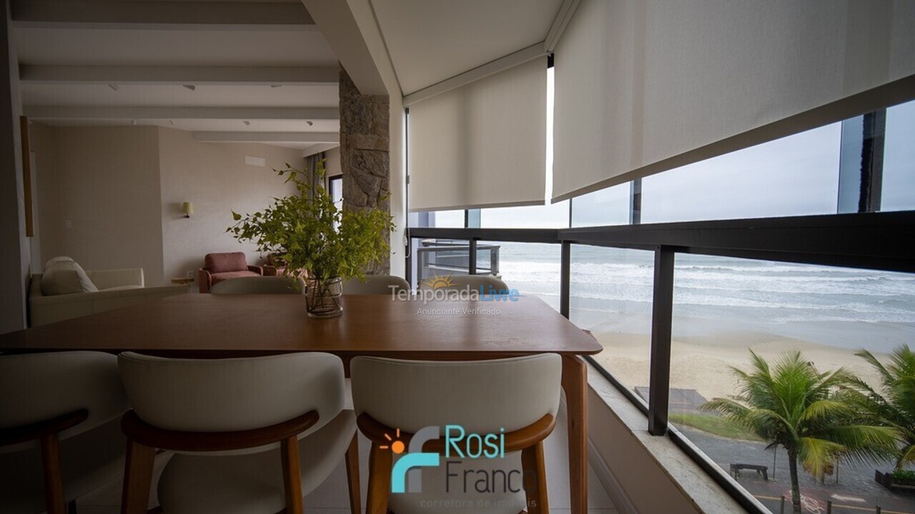 Apartamento para alquiler de vacaciones em Itapema (Meia Praia Quadra do Mar)