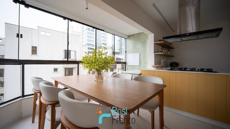 Apartamento de 3 habitaciones con vista al mar en Meia Praia, Carolina del Sur.