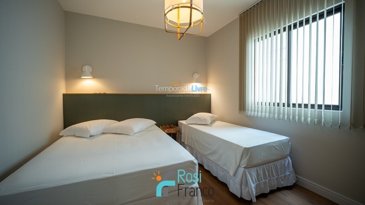 Apartamento para alquiler de vacaciones em Itapema (Meia Praia Quadra do Mar)