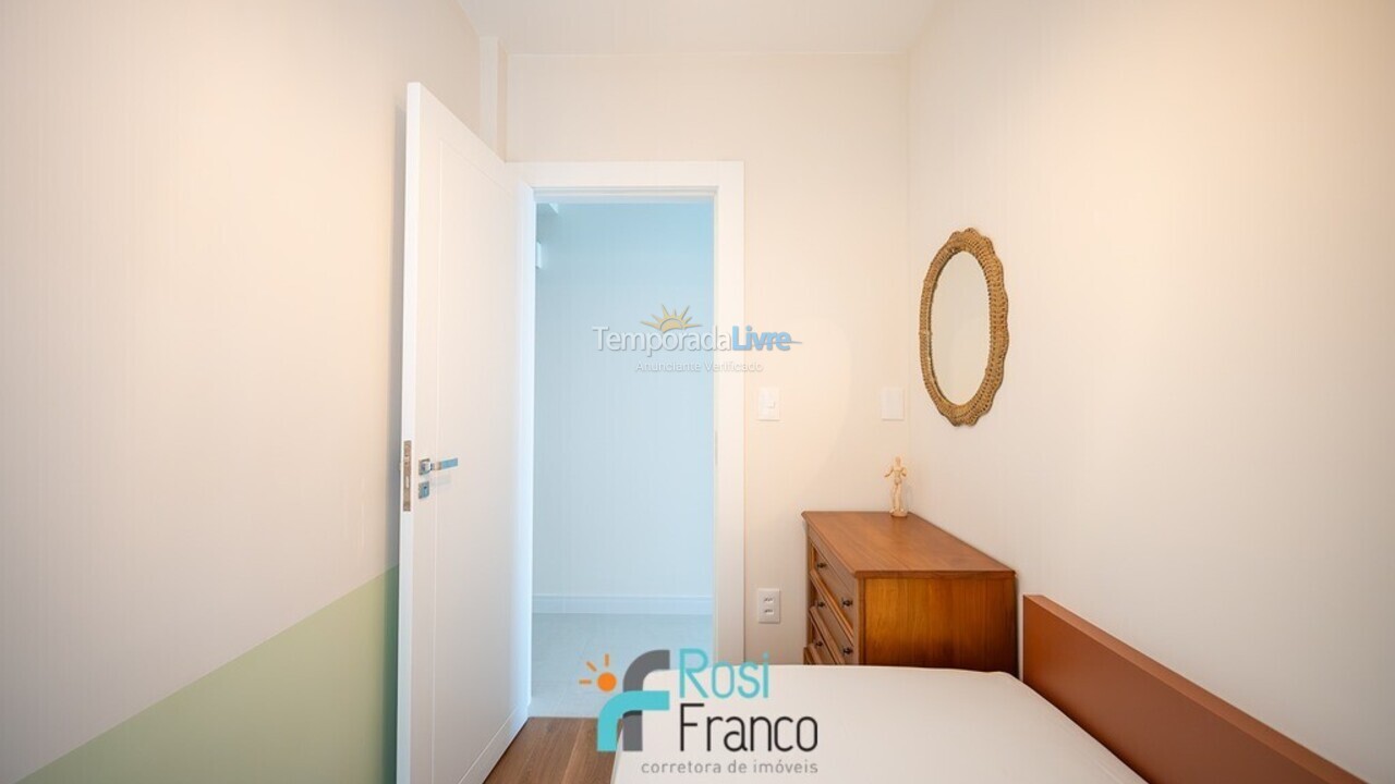 Apartamento para alquiler de vacaciones em Itapema (Meia Praia Quadra do Mar)