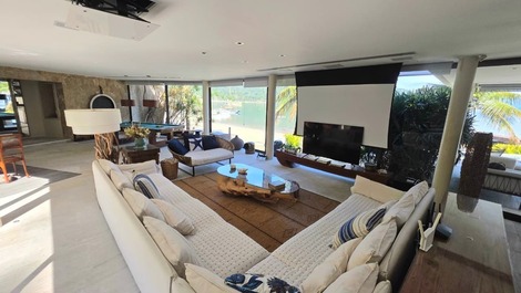 Mansão Pé na Areia em Angra/Vista para o mar
