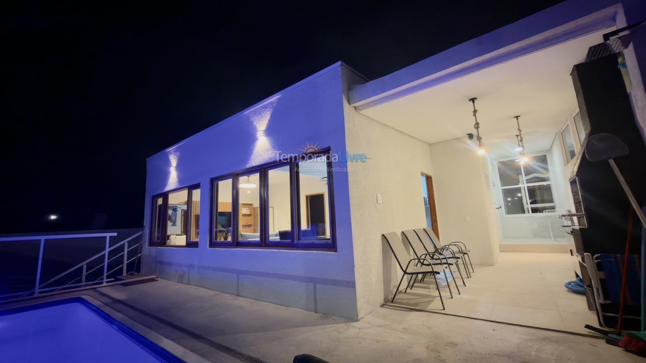 Casa para aluguel de temporada em São Paulo (Martin de Sa)