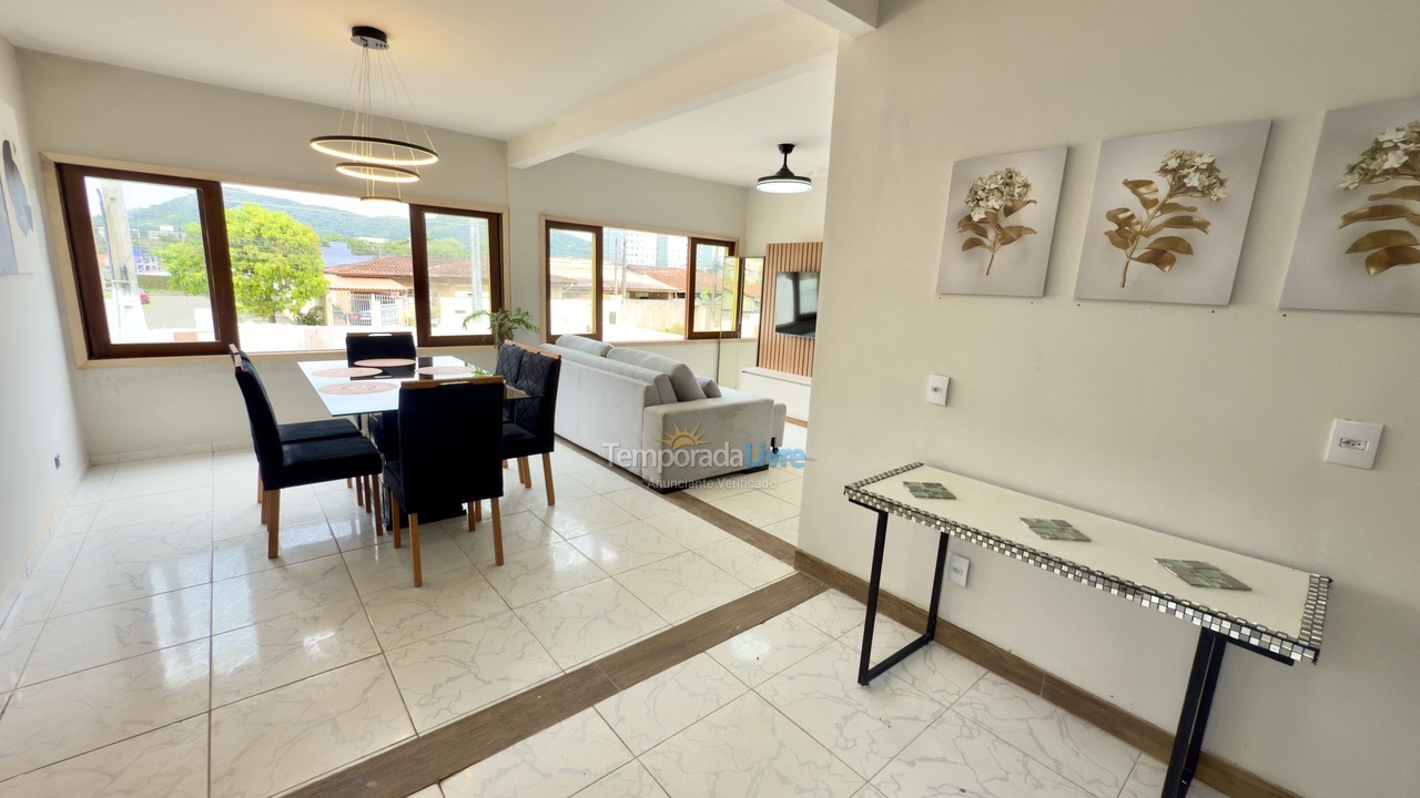 Casa para aluguel de temporada em São Paulo (Martin de Sa)