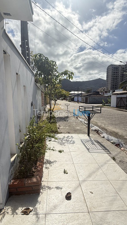 Casa para alquiler de vacaciones em Caraguatatuba (Martim de Sá)