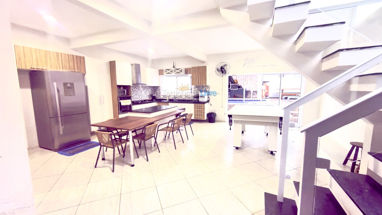Casa para alquiler de vacaciones em Caraguatatuba (Martim de Sá)