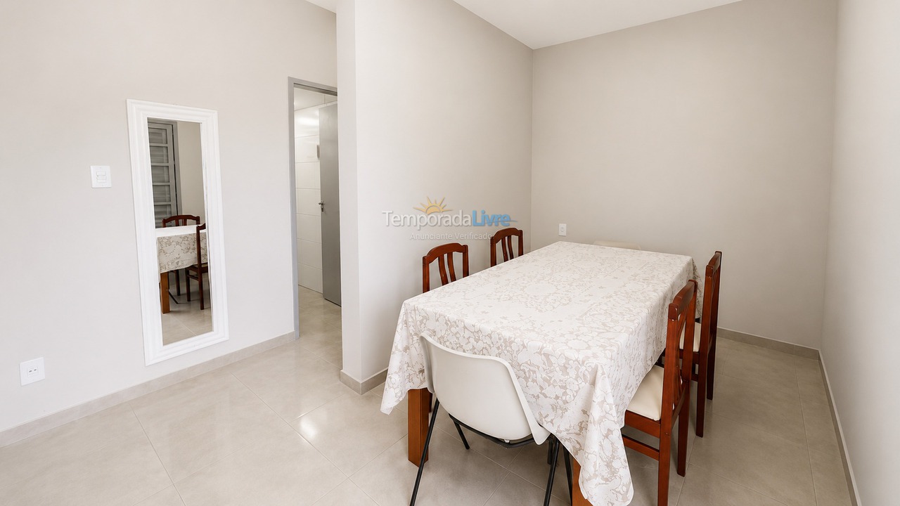 Casa para aluguel de temporada em Florianópolis (Praia de Canasvieiras)
