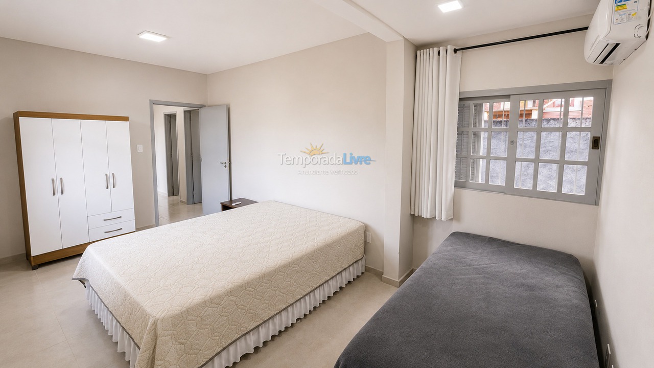 Casa para aluguel de temporada em Florianópolis (Praia de Canasvieiras)