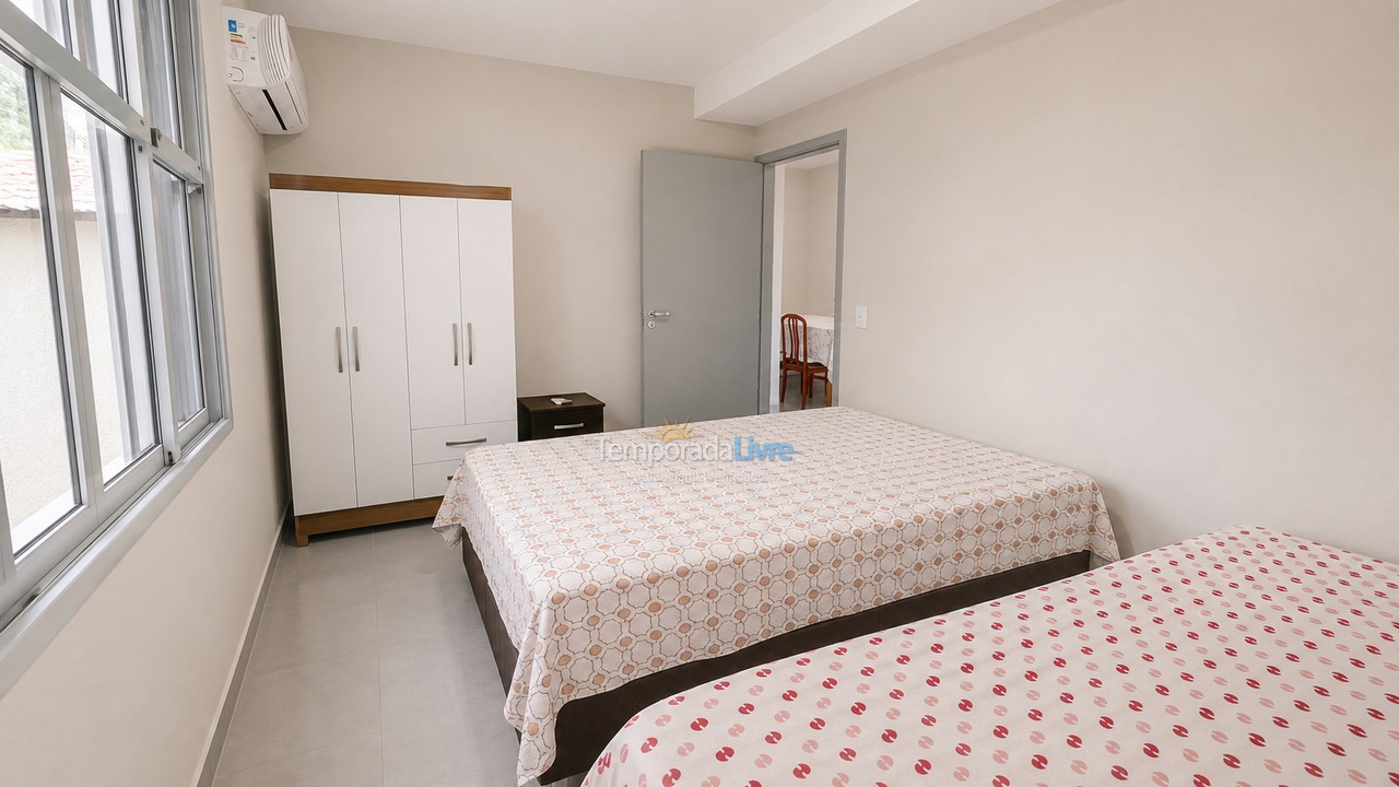 Casa para aluguel de temporada em Florianópolis (Praia de Canasvieiras)