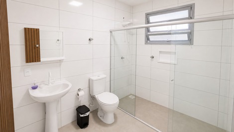 Casa para Temporada | Conforto, Lazer e Excelente Localização.