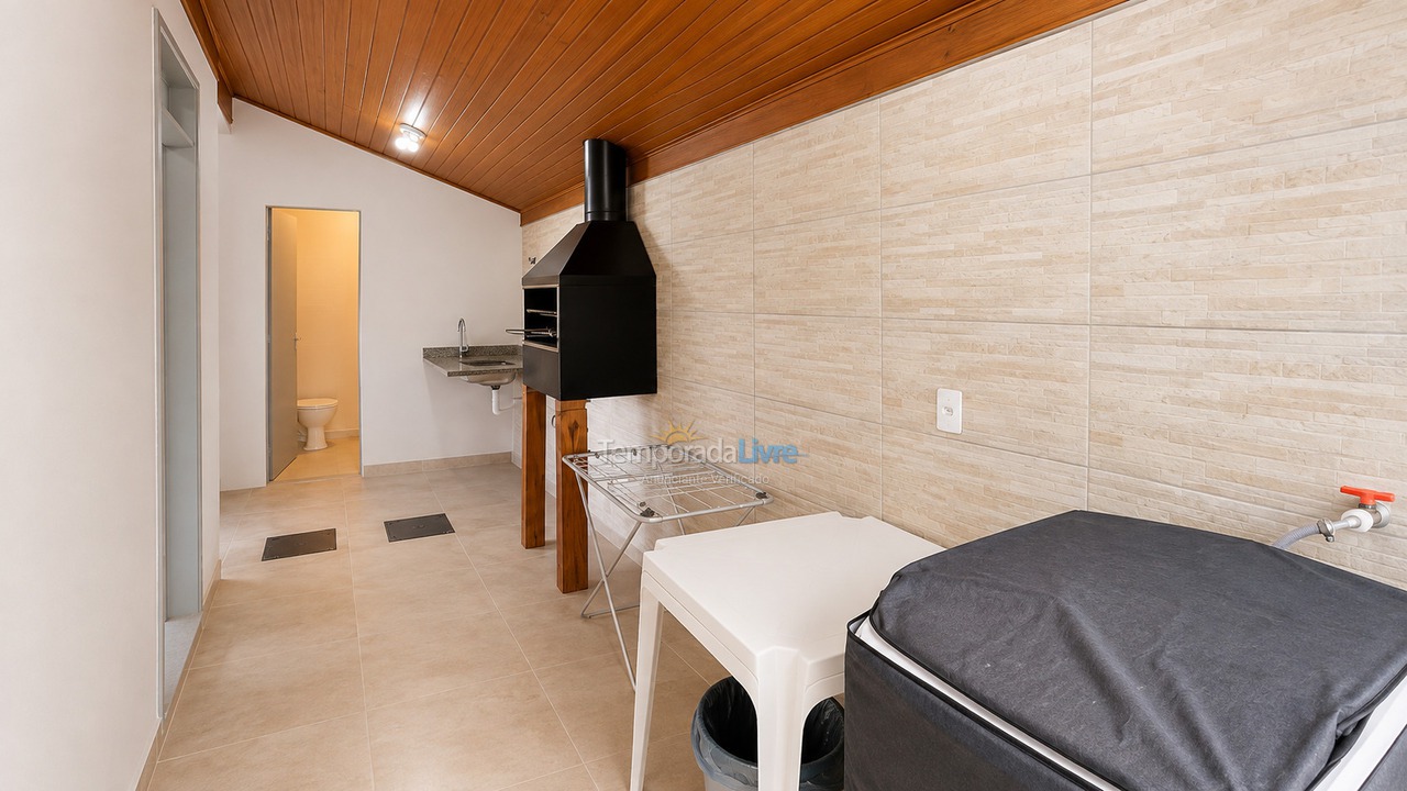 Casa para aluguel de temporada em Florianópolis (Praia de Canasvieiras)