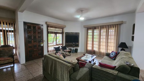 Gran casa para disfrutar de tus vacaciones en Jurerê