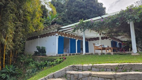 Mansion in Angra dos Reis/Porto Galo with private beach.