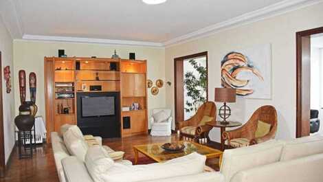 Penthouse 650m2 ideal para toda familia/vista parcial mar