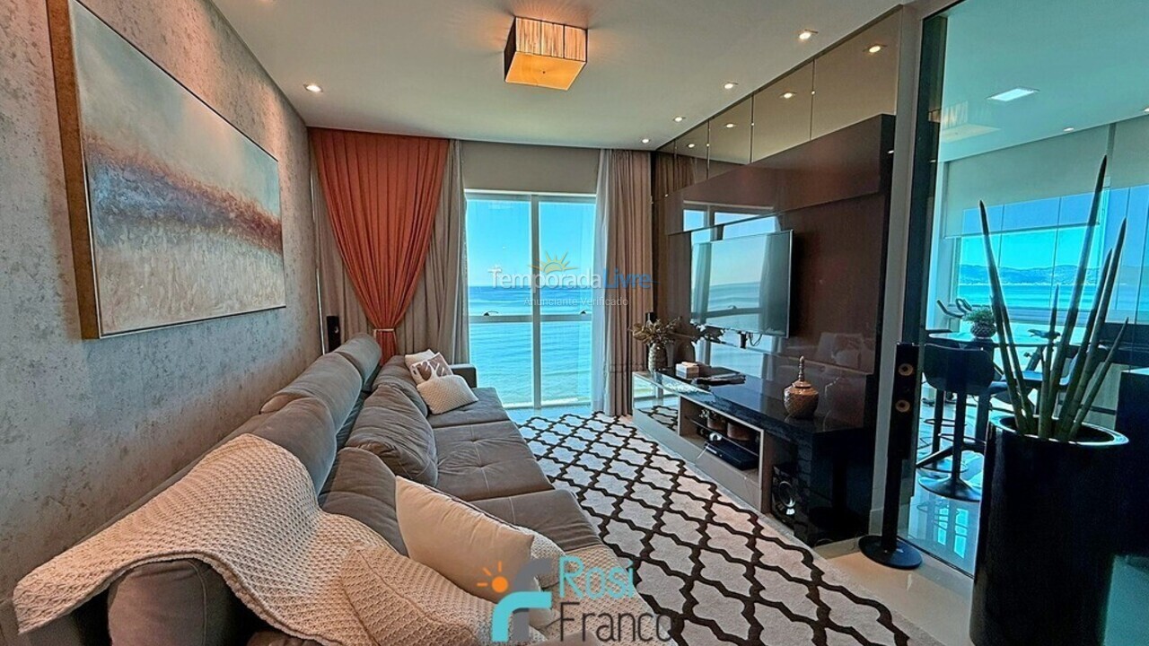 Apartamento para aluguel de temporada em Itapema (Meia Praia Frente Mar)