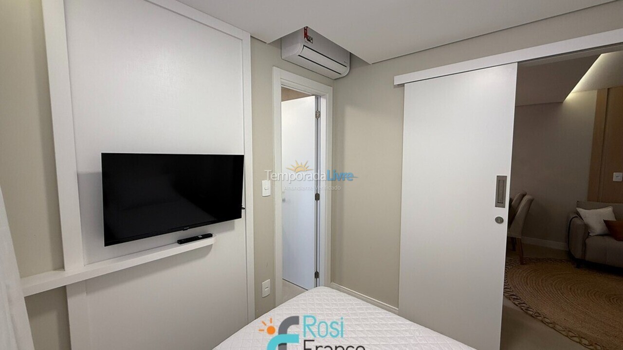 Apartment for vacation rental in Itapema (Meia Praia Frente Mar)