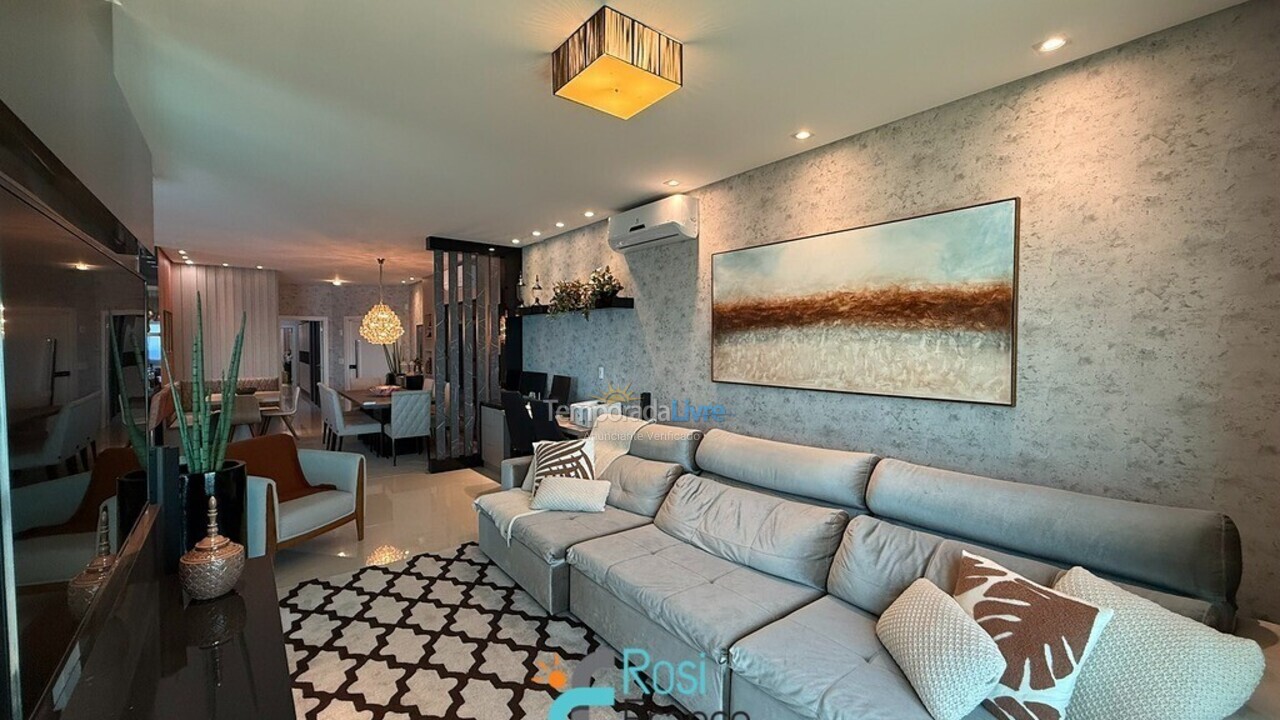 Apartamento para aluguel de temporada em Itapema (Meia Praia Frente Mar)