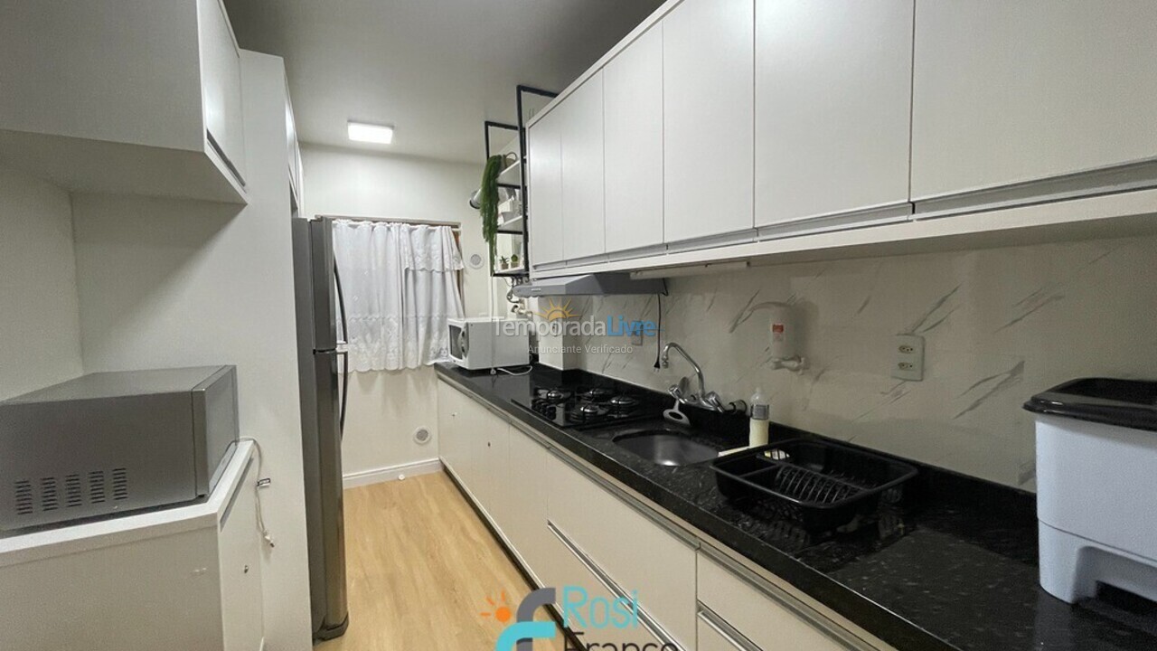 Apartamento para alquiler de vacaciones em Itapema (Meia Praia Quadra do Mar)