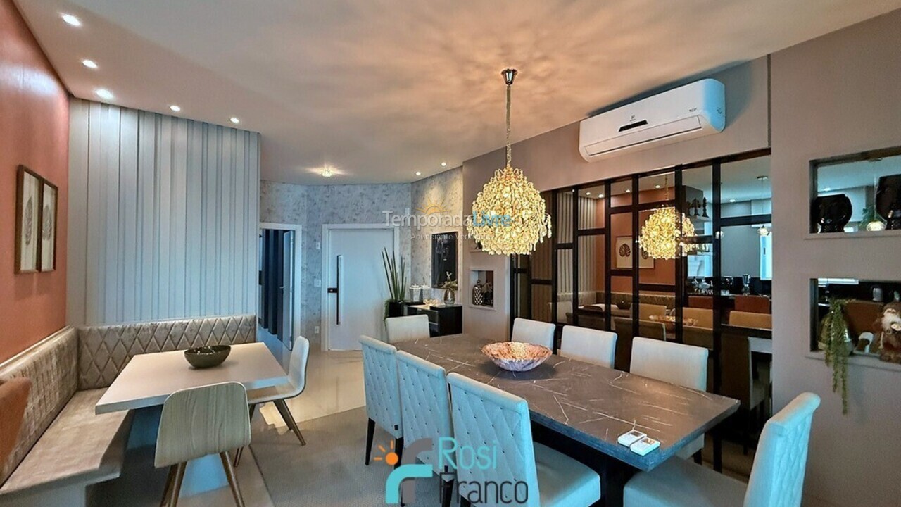 Apartamento para aluguel de temporada em Itapema (Meia Praia Frente Mar)