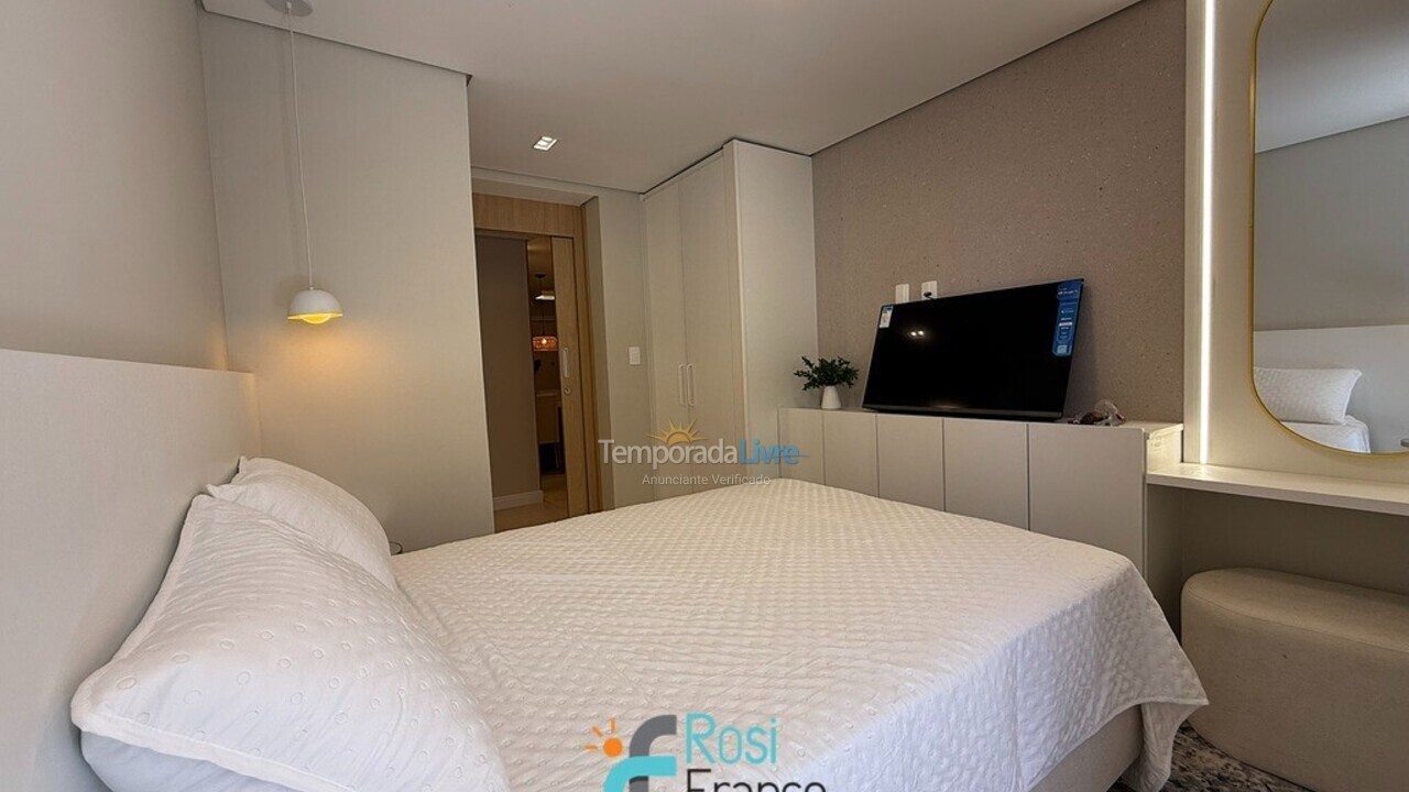 Apartment for vacation rental in Itapema (Meia Praia Frente Mar)
