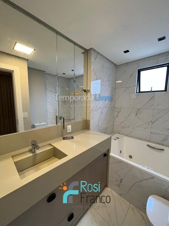 Apartment for vacation rental in Itapema (Meia Praia Quadra do Mar)