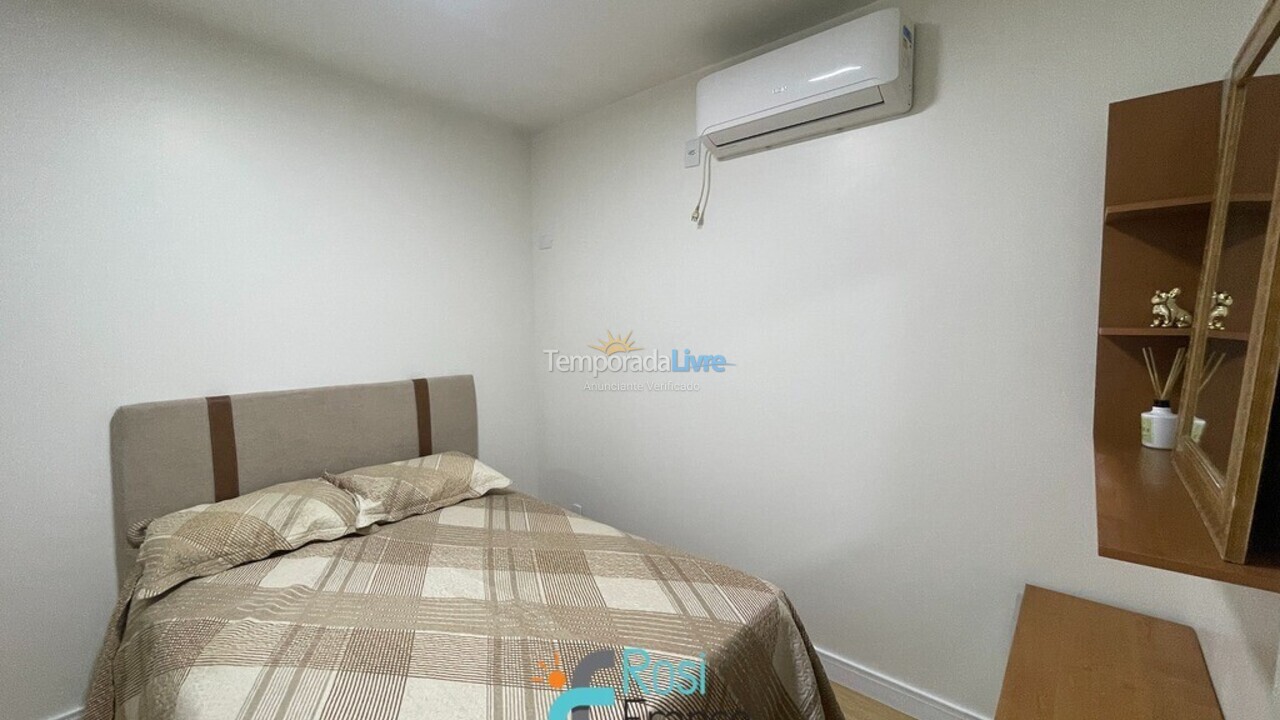 Apartamento para alquiler de vacaciones em Itapema (Meia Praia Quadra do Mar)