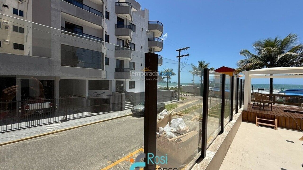 Apartment for vacation rental in Itapema (Meia Praia Frente Mar)