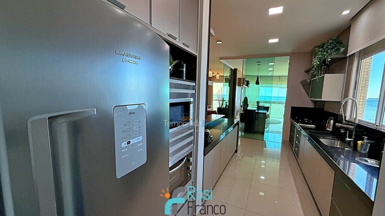Apartamento para aluguel de temporada em Itapema (Meia Praia Frente Mar)