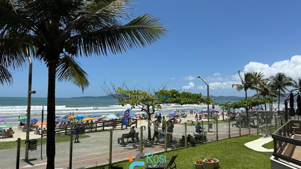 Apartment for vacation rental in Itapema (Meia Praia Frente Mar)